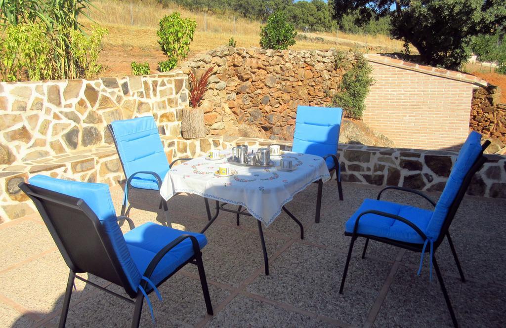 Apartamentos Turisticos La Gitanilla Los Navalucillos Kültér fotó